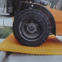 瑞菲特  防滑玻璃钢格栅 玻璃钢格栅 玻璃钢踏步格栅 玻璃钢养殖格栅