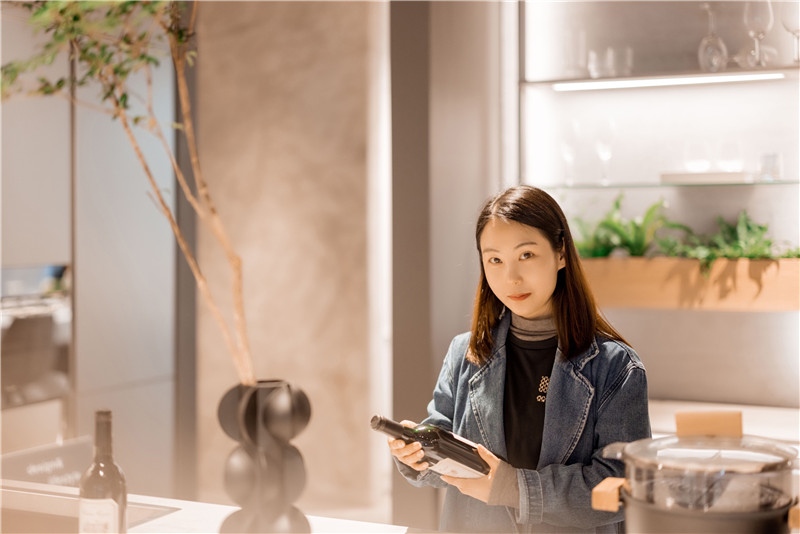 苏远芳新作95后小夫妻550㎡婚房演绎浪漫轻奢格调